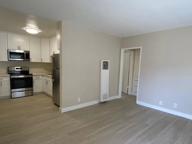 338 Linden Ave — Photo 5