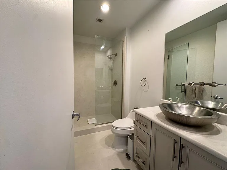 150 E Robinson St #29B — Photo 44