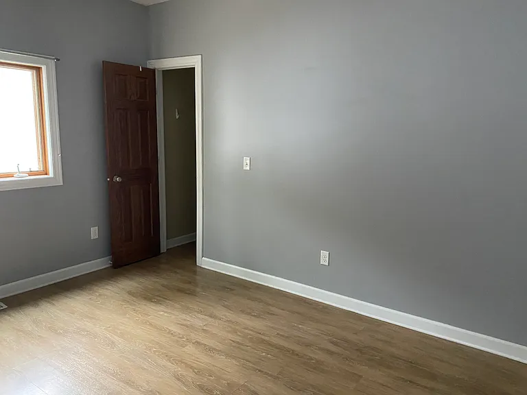 444 College Ave — Photo 15