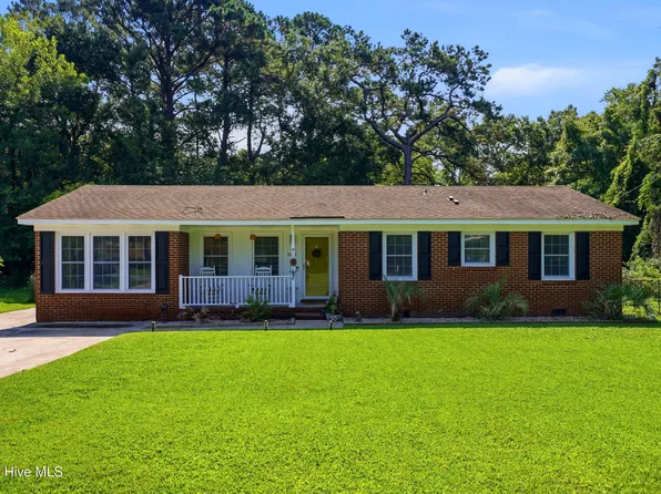 5021 Ilex Drive, Wilmington, NC 28412