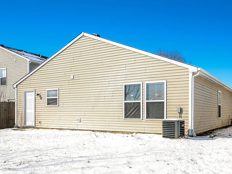 10860 Wymm Ln — Photo 21