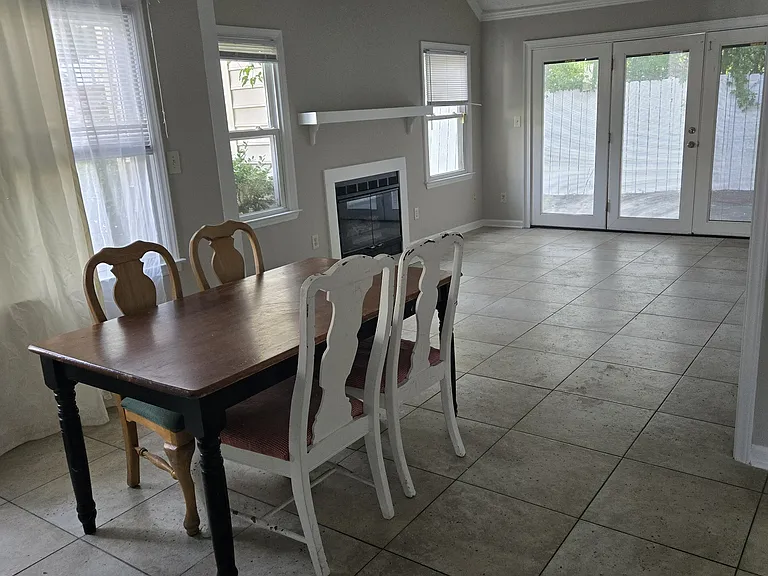 2950 Kane Ct #6 — Photo 3
