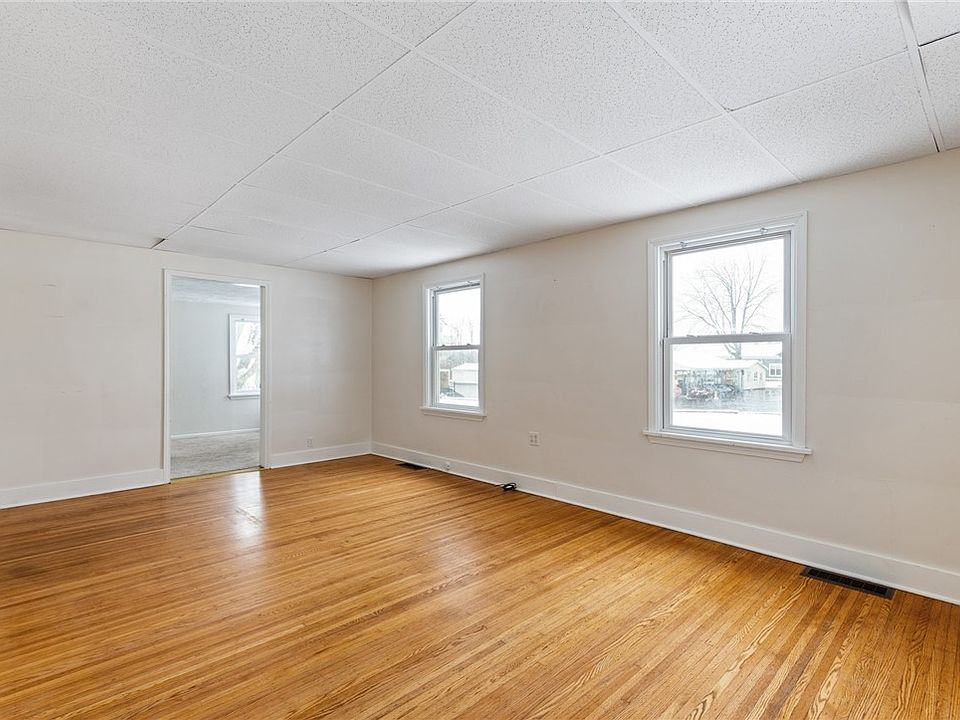 2289 Ridgeway Ave, Rochester, NY 14626 | Zillow