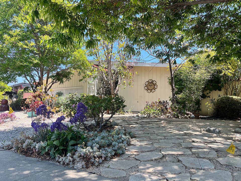 1st image of 1534 Queens Ct