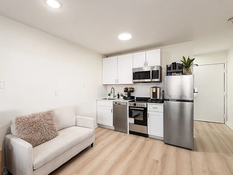 Lumarc Apartments — Photo 13