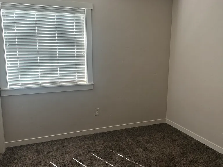 4559 N Dustod Ave — Photo 17