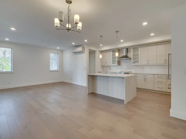 23115 NE 8th St — Photo 3
