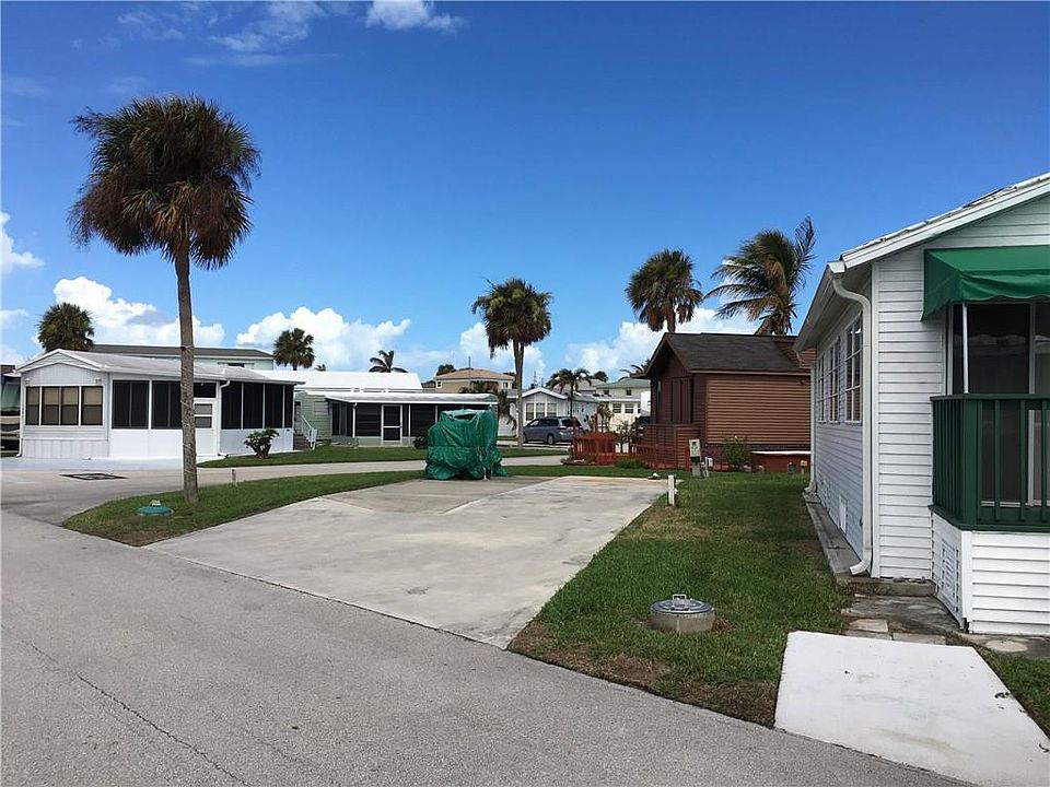 2nd image of 1398 Nettles Blvd