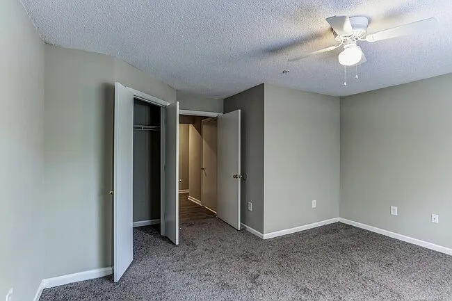 Millwood Park Apartments — Photo 7