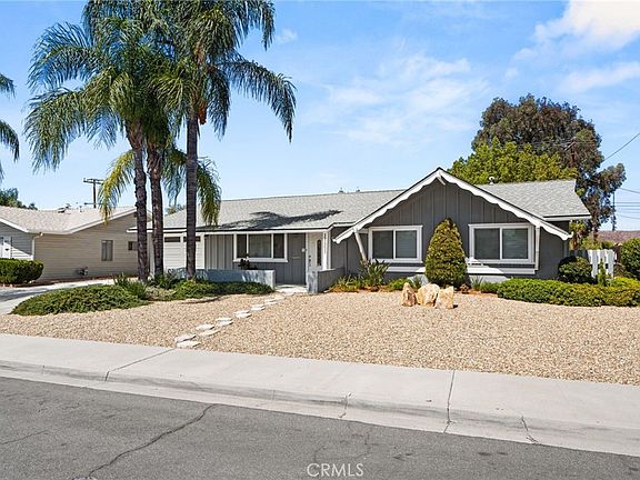 3rd image of 28851 Thornhill Dr