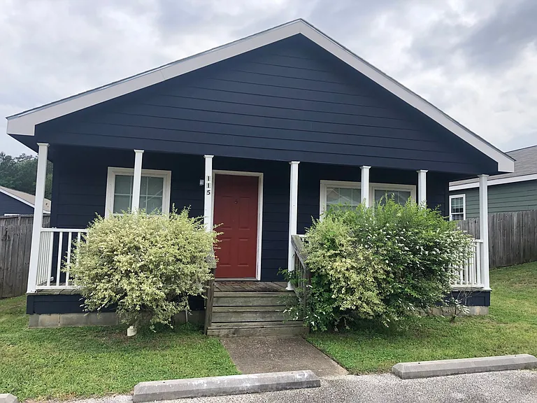 115 Varsity Dr — Photo 4