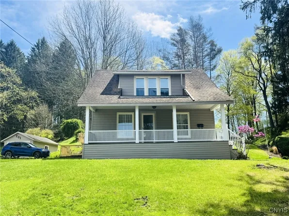 201 S Parkway St, Groton, NY 13073