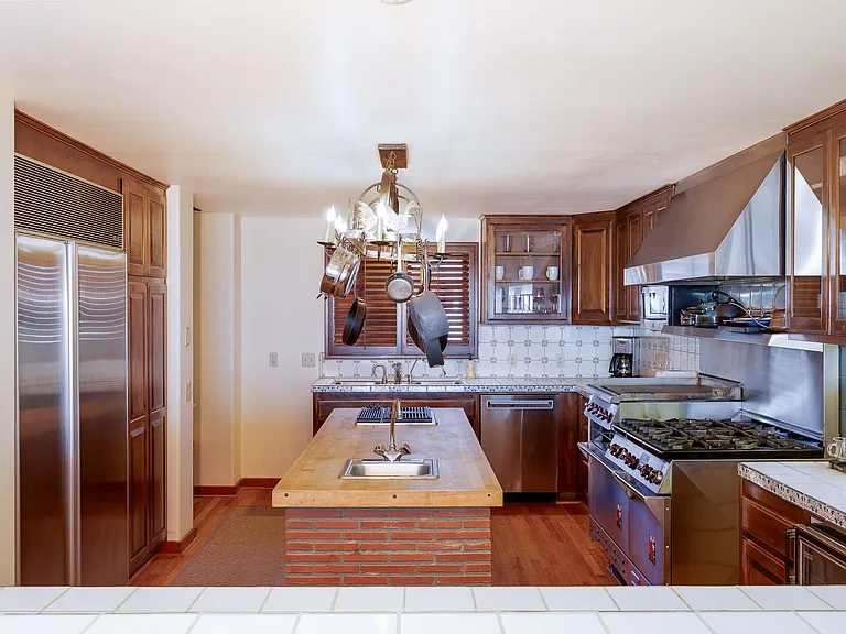 3265 Ocean Dr — Photo 12