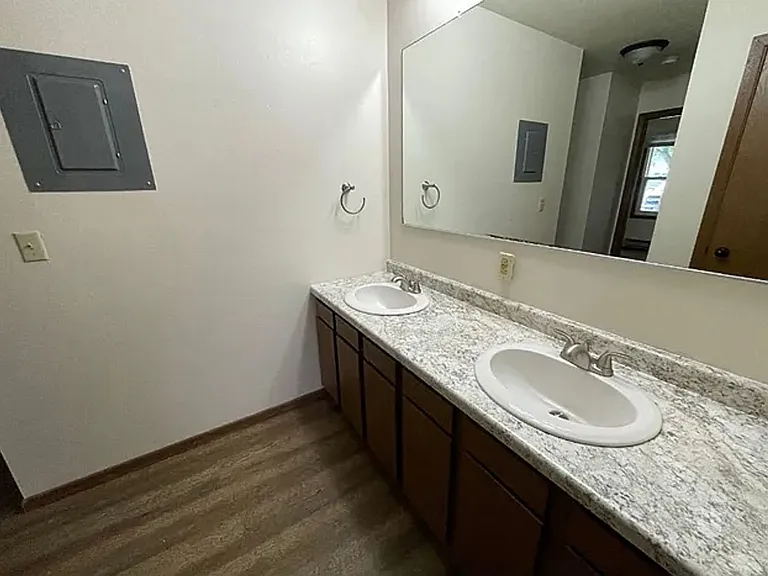 1032 Imperial Circle — Photo 5