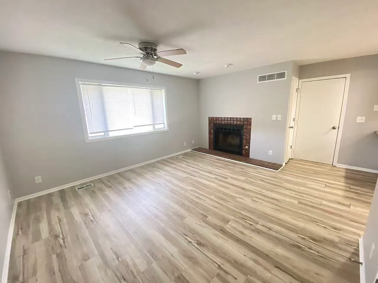 2 bed, 1222 sqft, $1,399 — Photo 2