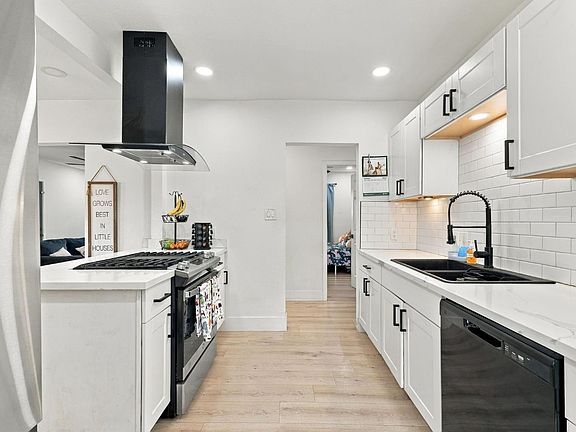 4th image of 920 N Adoline Ave