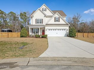 29 Farm Meadow Ct, Hampstead, NC 28443