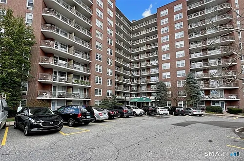 91 Strawberry Hill Ave Photo 1