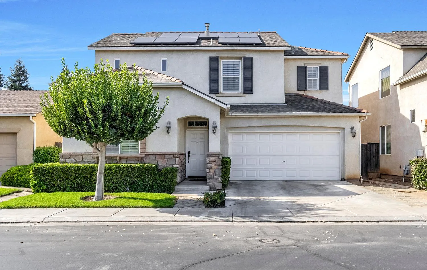 1916 N Tuscany Ln photo 1