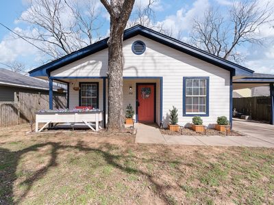 206 N Holloway St, Cleburne, TX, 76033