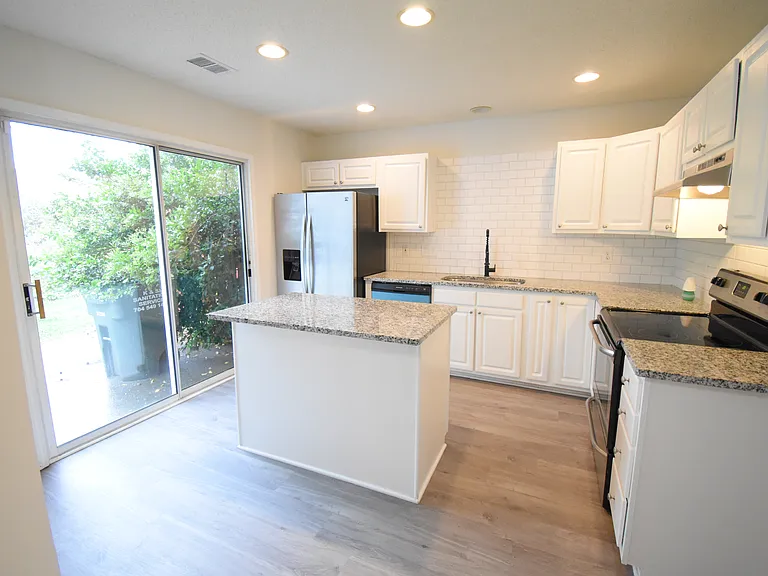 12563 Bluestem Ln — Photo 7