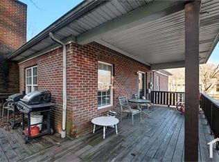 2726 Brownsboro Rd, Louisville, KY 40206