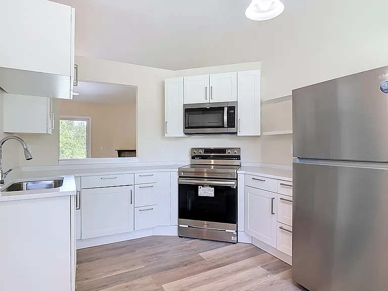 3400 Eric Ter — Photo 4