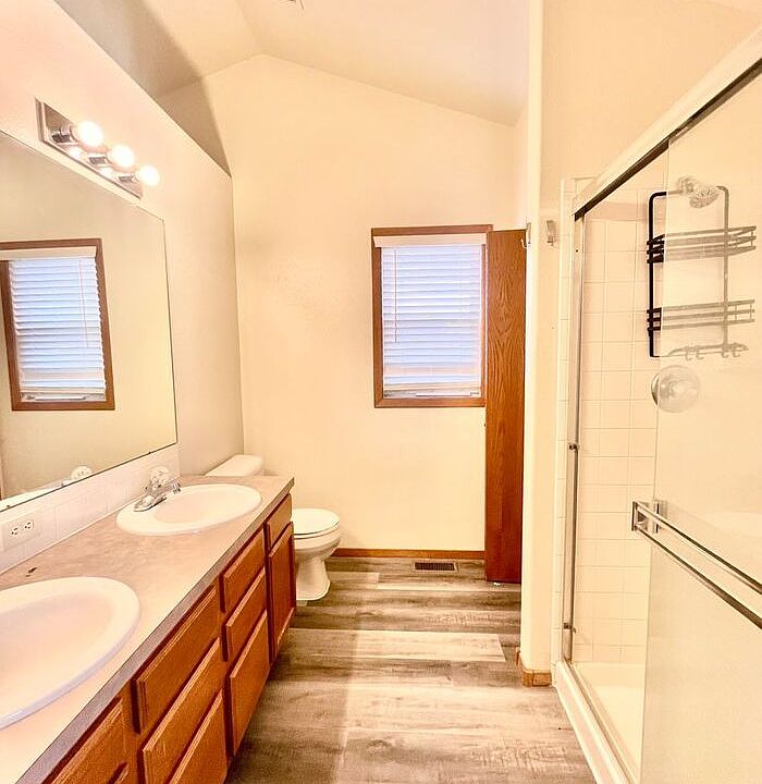 2nd image of 2563 Anemonie Dr