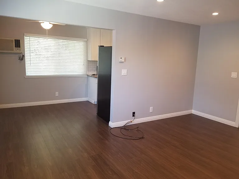 903 Tamarack Ln #C — Photo 3
