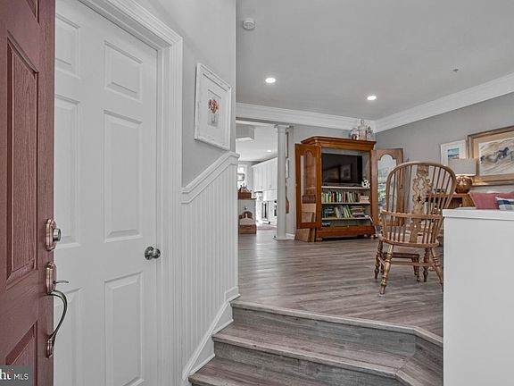 3rd image of 163 Riverton Pl