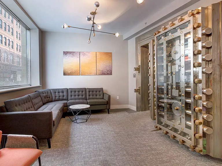 The Vault — Photo 4