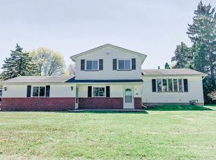 69 Cobleskill Dr, Rochester, NY 14626