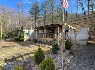 32 Nelson Ln, Hiawassee, GA 30546
