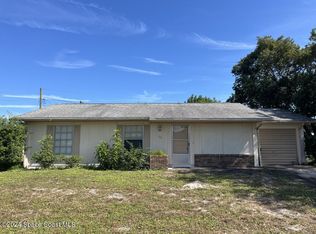827 Hampton Dr NE, Palm Bay, FL 32905