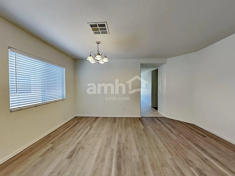 11635 W Retheford Rd — Photo 8