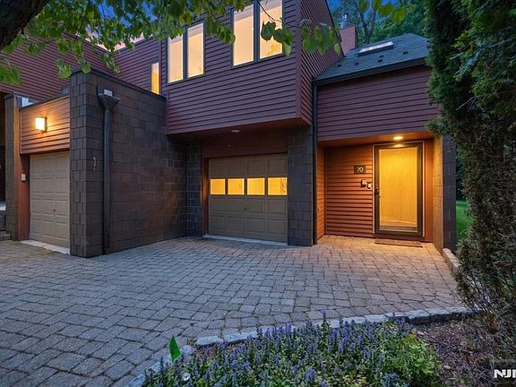 3rd image of 10 Old Quarry Rd #6
