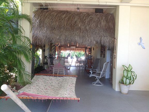 540 SF  Entertainment Area