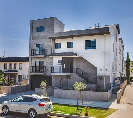 1st image of 547 N Kenmore Ave #9