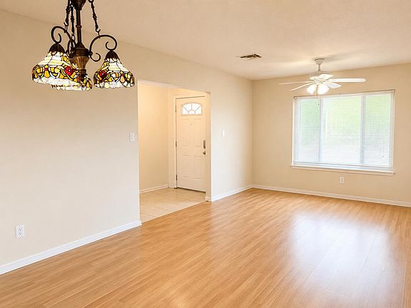 2nd image of 6205 Vista Montano St NW