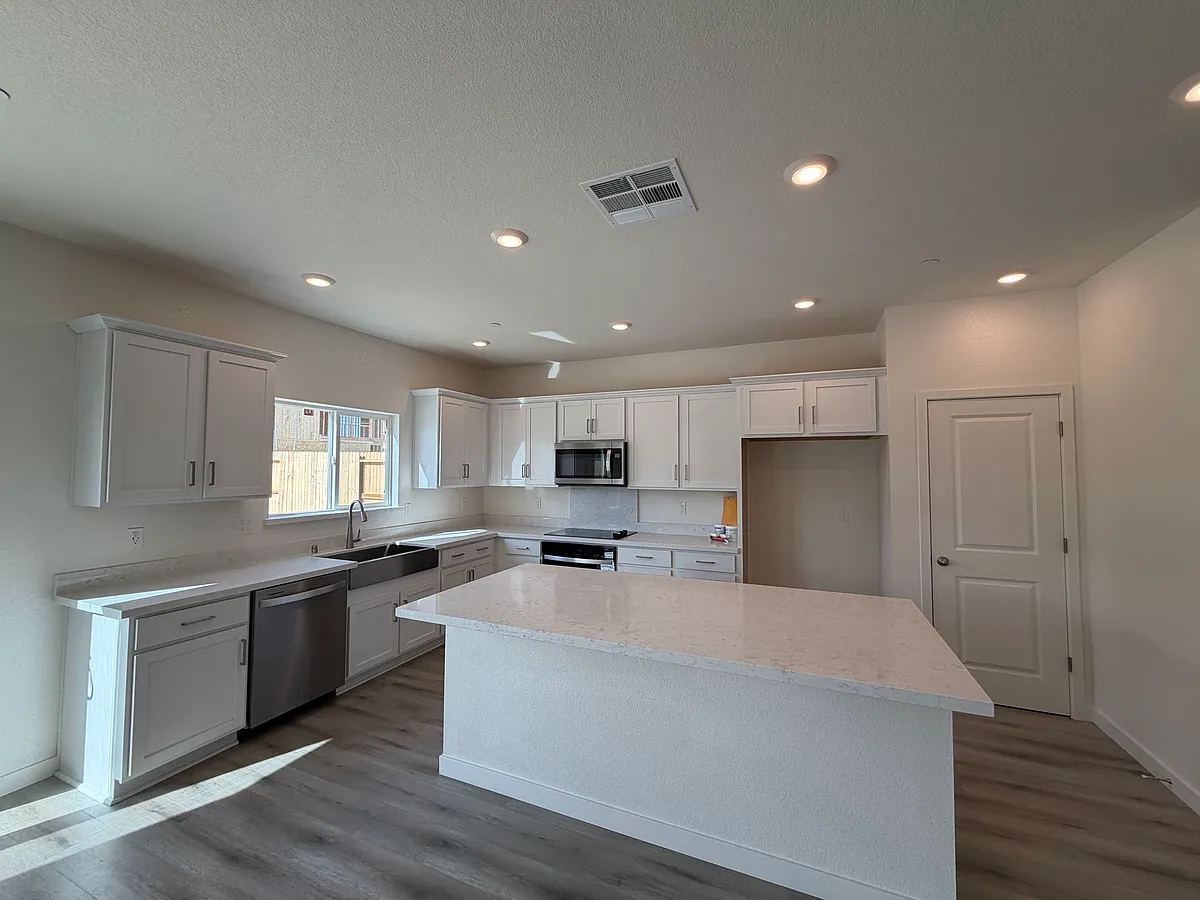 Kitchen - 7962 Riverflow Way