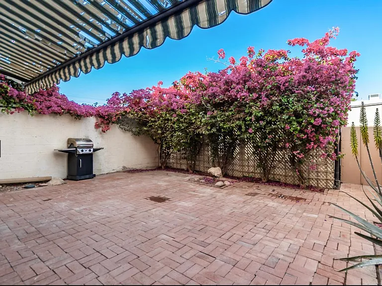 5885 E Thomas Rd — Photo 11