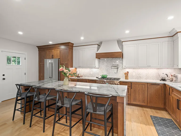 8 Bates Ct — Photo 12