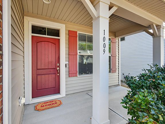 2nd image of 1009 Frisco Ct
