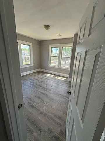 565 E Elm St #4 — Photo 3