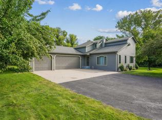 406 S Fork Dr, Hudson, WI 54016