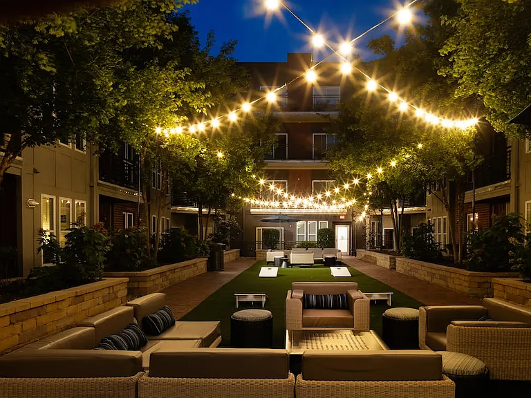 Courtyard with lounge seating