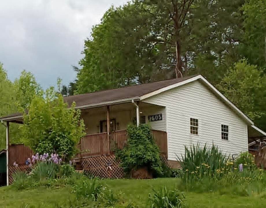 1st image of 1605 Tiny Branch Rd