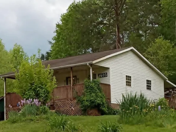 1605 Tiny Branch Rd, Frakes, KY 40940