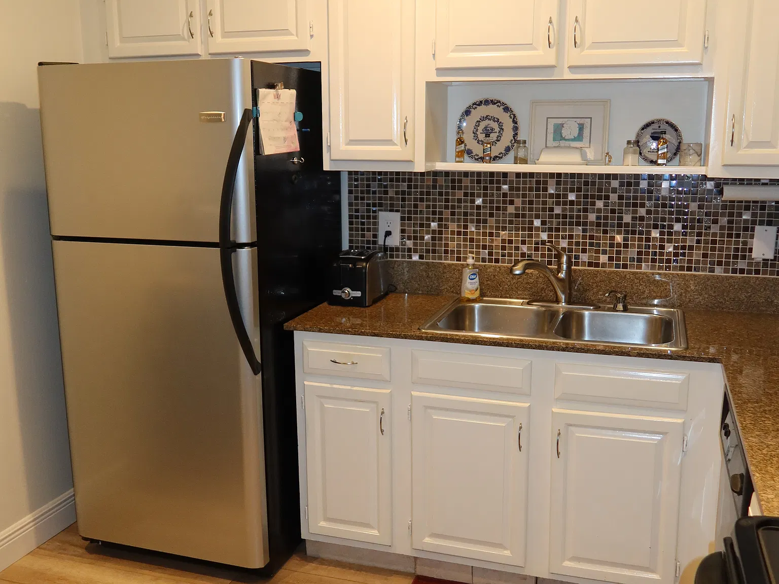 2 bed, 1131 sqft, $2,300 — Photo 2