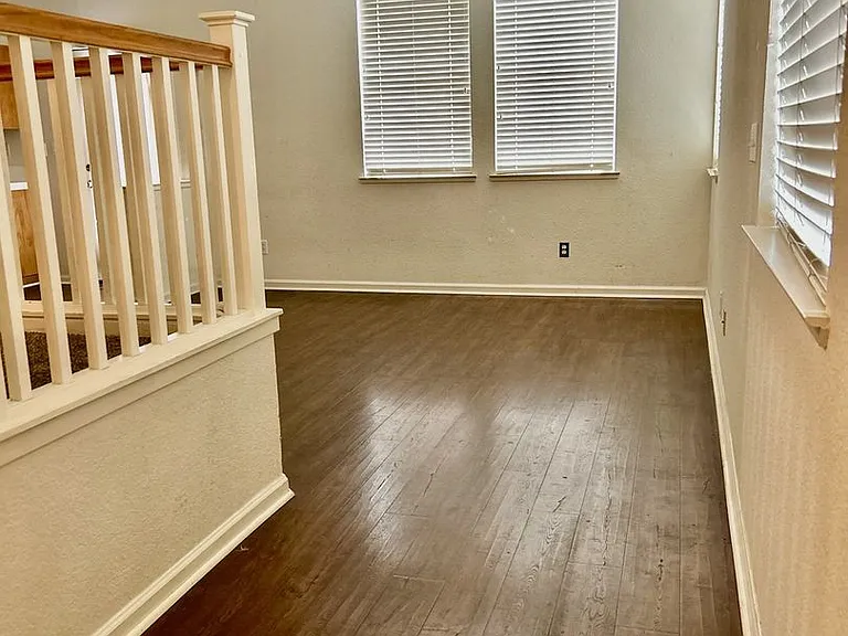 200 Troon Ct — Photo 3